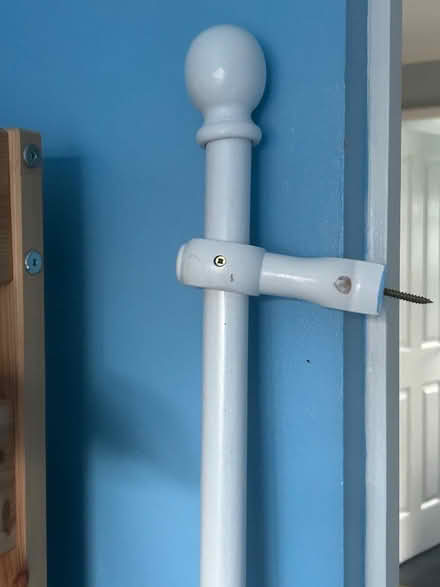 Photo of free Curtain pole (Rainham ME8) #1