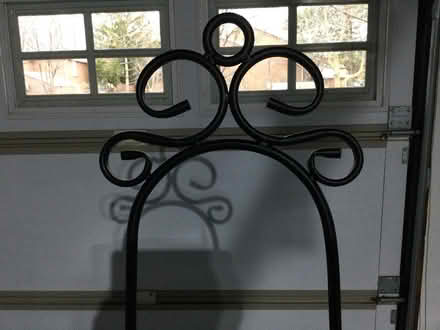 Photo of free Easel and picture frame (Mississauga, Meadowvale) #3