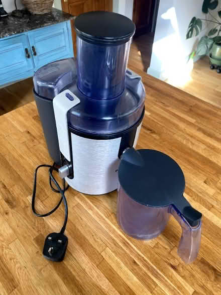 Photo of free Juicer - Philips HR1861 (Cathcart G44) #2