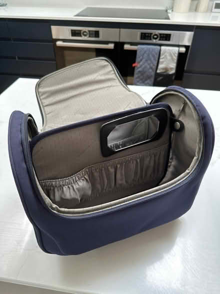 Photo of free Samsonite Vanity Case Navy (Hastings, TN34) #2