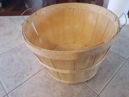 Photo of free Wooden bushel basket (Richmond Hill) #1