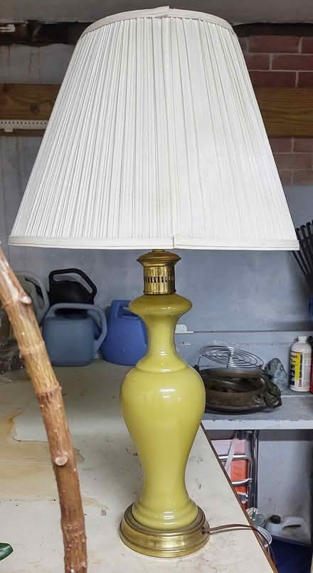 Photo of free lamp (Watertown) #1