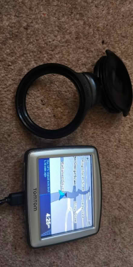 Photo of free TomTom One navigation (Tolworth KT6) #4