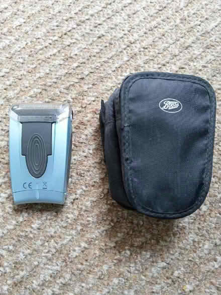 Photo of free Boots battery shaver (Barnes SW13) #1
