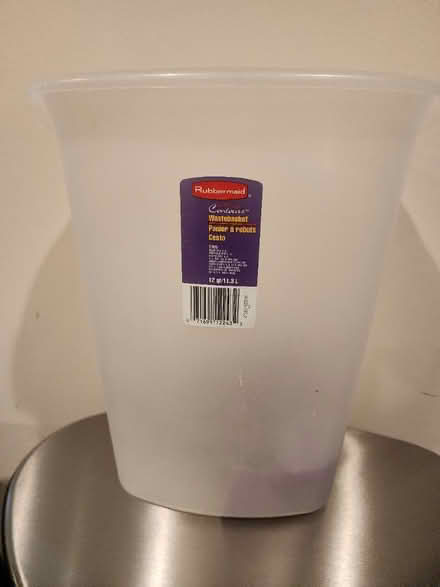 Photo of free Trash cans with trashbags (Upper Marlboro) #1