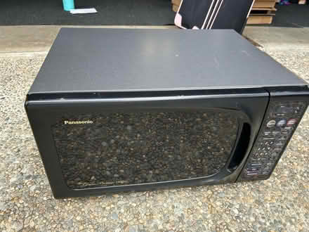 Photo of free microwave in Pall Alto (Loma Verde Ave, Palo Alto) #1