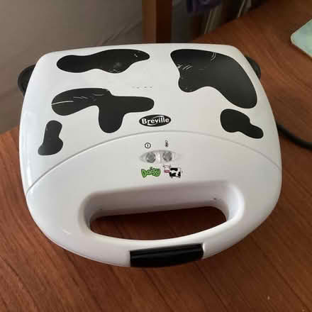 Photo of free Breville Daisy Sandwich Toaster (Micklefield HP13) #2