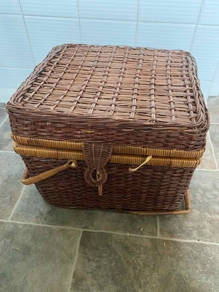 Photo of free Picnic basket (LU7 Marley Fields) #1