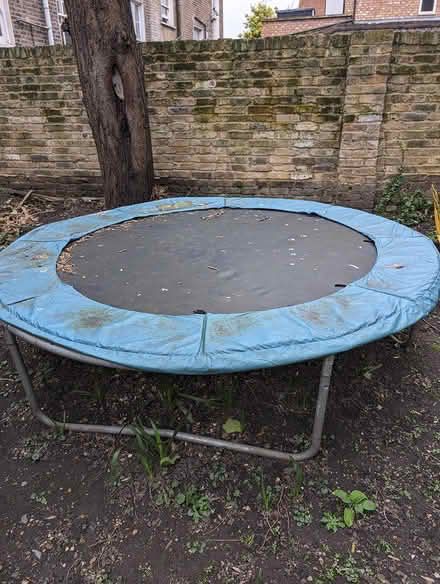 Photo of free trampoline (london NW1 9a*) #1