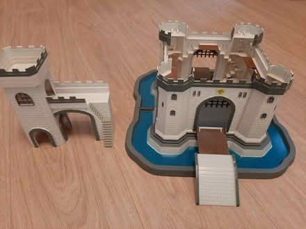 Photo of free Toy castle (Beaconsfield HP9) #1