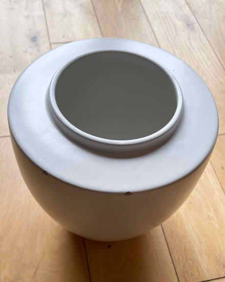 Photo of free Vases (Quinton B32) #2