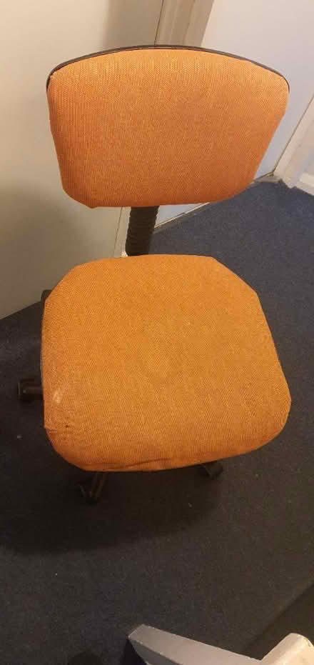 Photo of free Chair (CT2) #1