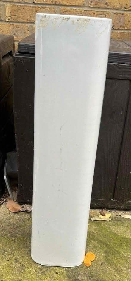 Photo of free Fordham Bathroom sink & pedestal (SW11) #3