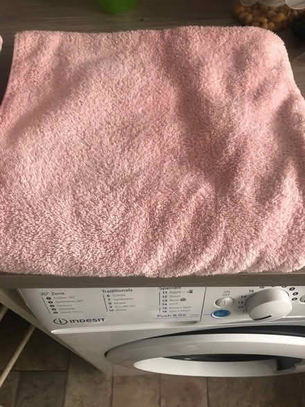 Photo of free 1bath towel 4 hand towel (UB5) #2