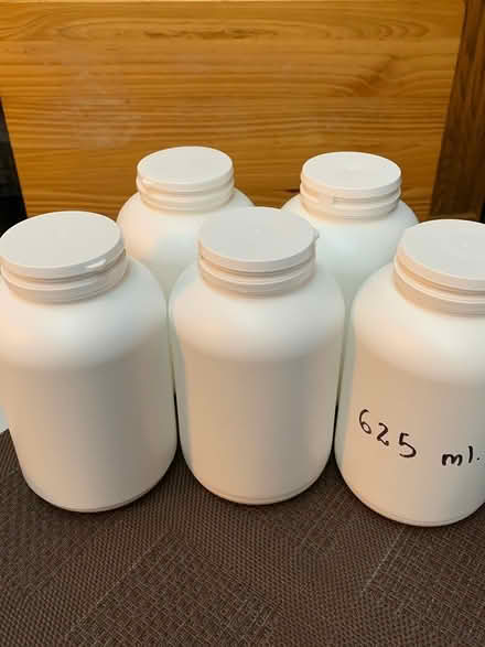 Photo of free Opaque white supplement containers (Carlingwood/Lincoln Fields) #4