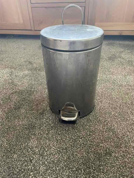 Photo of free 3 litre pedal bin (CT3) #1