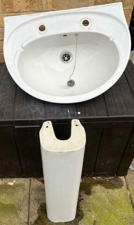 Photo of free Fordham Bathroom sink & pedestal (SW11) #1