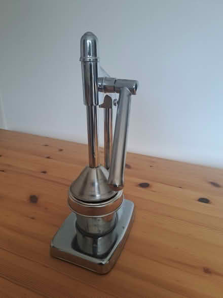 Photo of free Manual juicer (Old Coulsdon CR5) #1