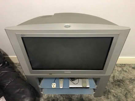 Photo of free 32" CRT Philips TV (Leyton near the Tube.) #1