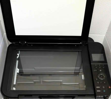 Photo of free Faulty Canon Pixma MG5150 printer/scanner (Weybridge KT13) #2