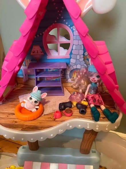 Photo of free Enchantimals toy ski chalet (Bushey Village WD23) #1