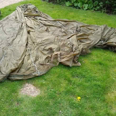 Photo of free parachute (South Croydon CR2) #1