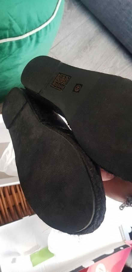 Photo of free black and gold shoe size 7 (Dukinfield) #3
