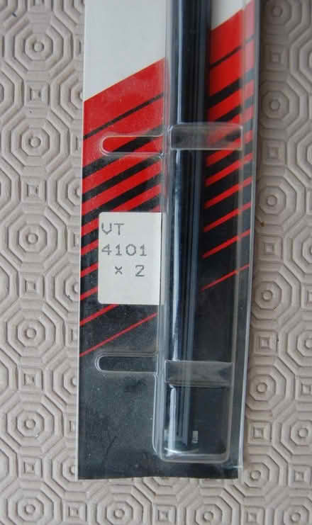 Photo of free Replacement 16" (41cm) wiper blade rubbers (Classic car) (Mickleover DE3) #2