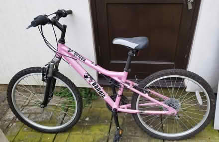 Photo of free Girl's Dawes Bandit 24" Bicycle (Heelands MK13) #1