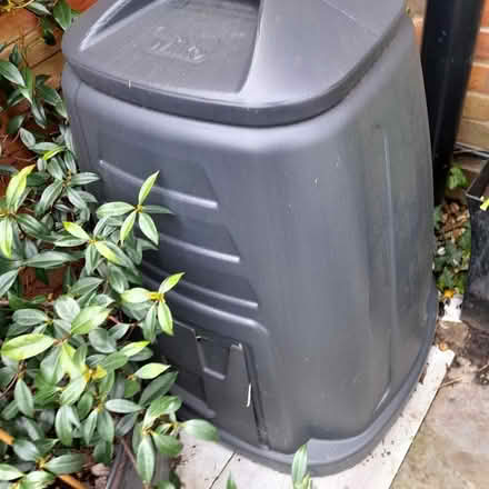 Photo of free Compost bin with well rotted compost (Chichester PO19) #1