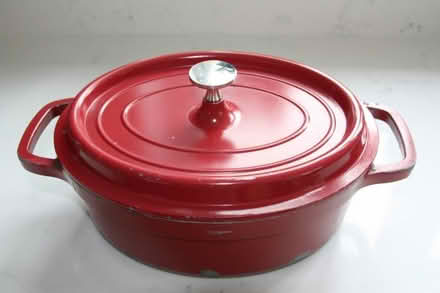Photo of free Red Oval Cookpot (Brimfield SY8) #1