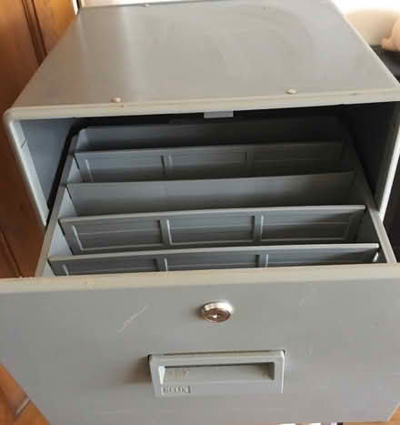 Photo of free Small filing cabinet. Approx 50 x 40 x 40cm (Earley RG6) #2