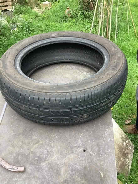Photo of free Car Tyre (GU9) #1