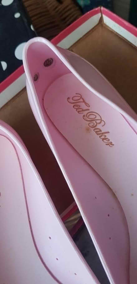 Photo of free ted baker shoes sz7 (Dukinfield) #2