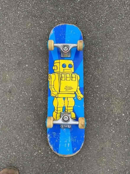Photo of free Rocket Skateboard (Fleetville AL1) #1