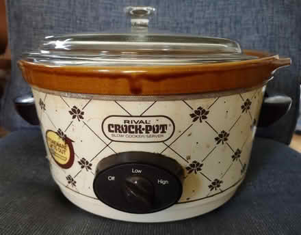Photo of free Rival 5-quart crockpot (Allendale Park) #1
