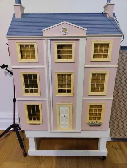 Photo of free Dolls House (Purley CR8) #1