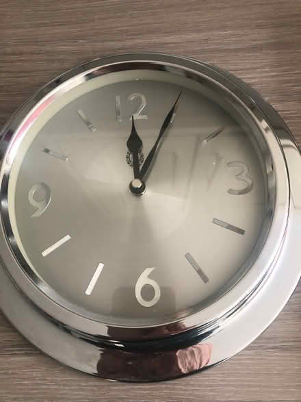 Photo of free Silver battery click (UB5) #1