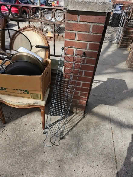 Photo of free Yard Alert/Curb Alert (Sunnyside 48th Street) #4