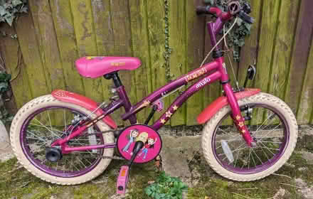 Photo of free Small frame Pink Bicycle (Chessington KT9) #1