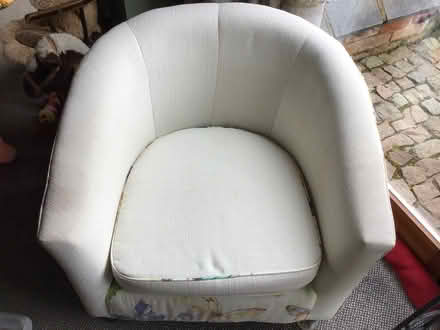 Photo of free Tub chair (LE67 Markfield) #2