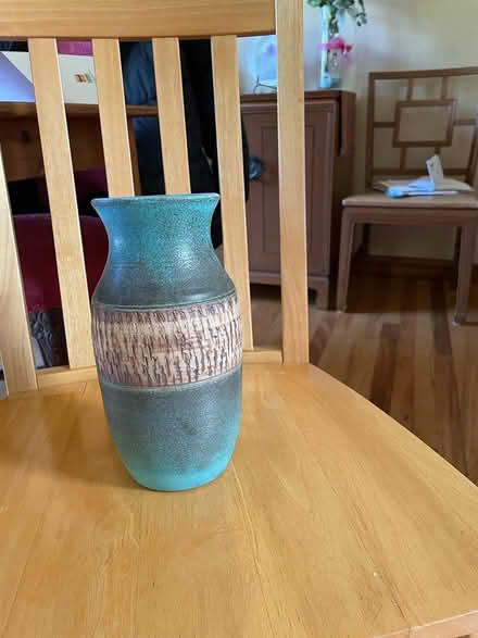 Photo of free ceramic vase (Wedgwood) #1