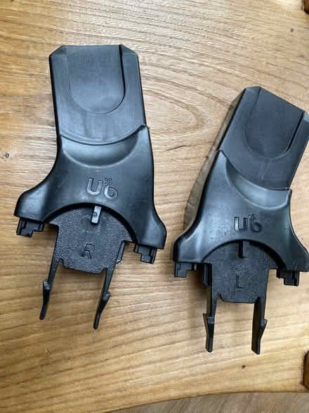 Photo of free Maxi-cosi car seat accessories (CV22) #1