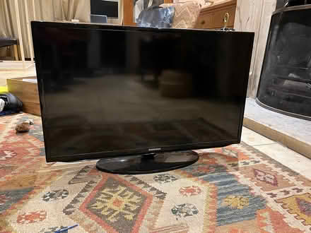 Photo of free Samsung 32” LED TV (Littlemore OX4 4) #1