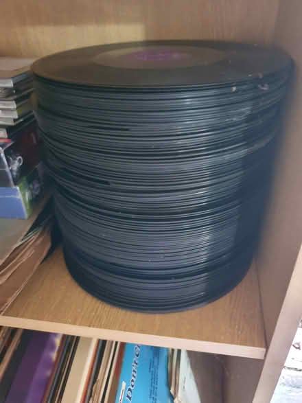 Photo of free 78 vinyl records (S6 Walkley) #1