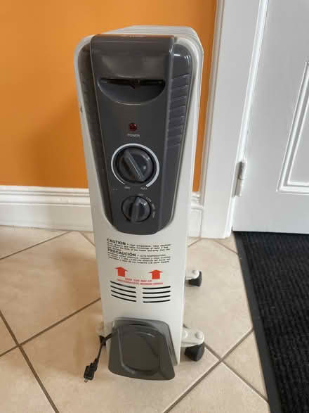 Photo of free Oil-filled radiator NEEDS REPAIR (Dobbs Ferry NY) #1