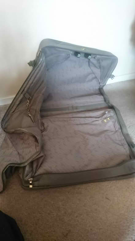 Photo of free Suit/Dress Carry Case (Twickenham TW1) #2