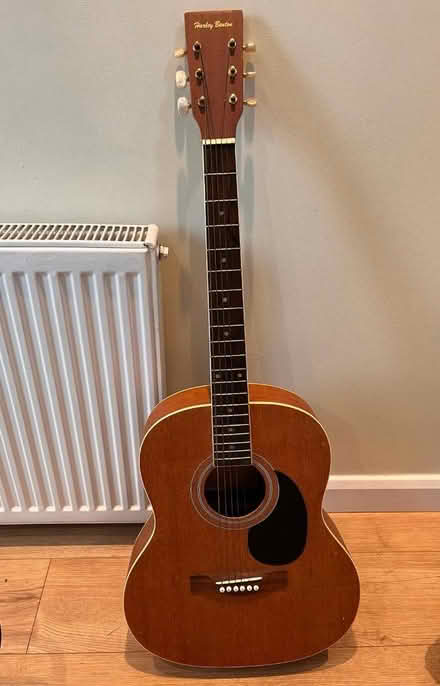 Photo of free Guitar (Hale WA15) #1