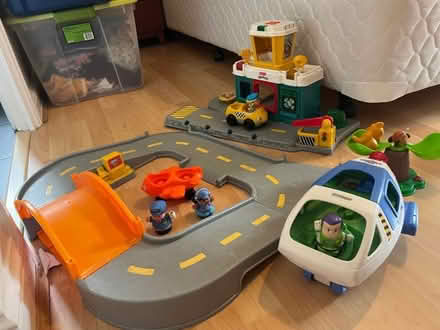 Photo of free Fisher Price Toys (Scriven HG5) #1