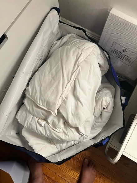 Photo of free Brooklinen summer duvet (queen) (Midtown East) #1